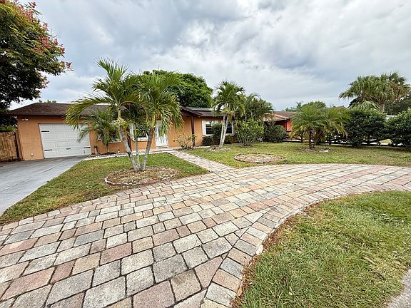 4th image of 103 Tulpan Dr