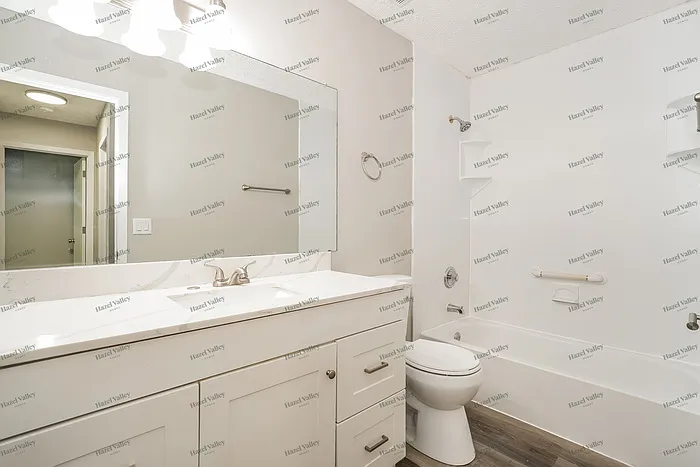 6806 Bennell Dr — Photo 12