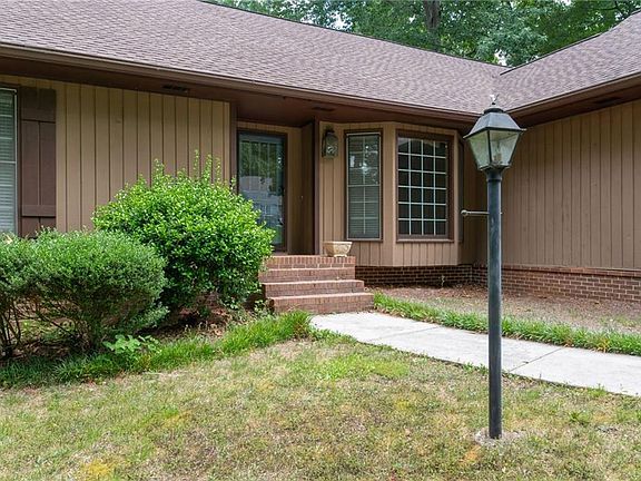 4th image of 3293 Turtle Lake Club Dr SE