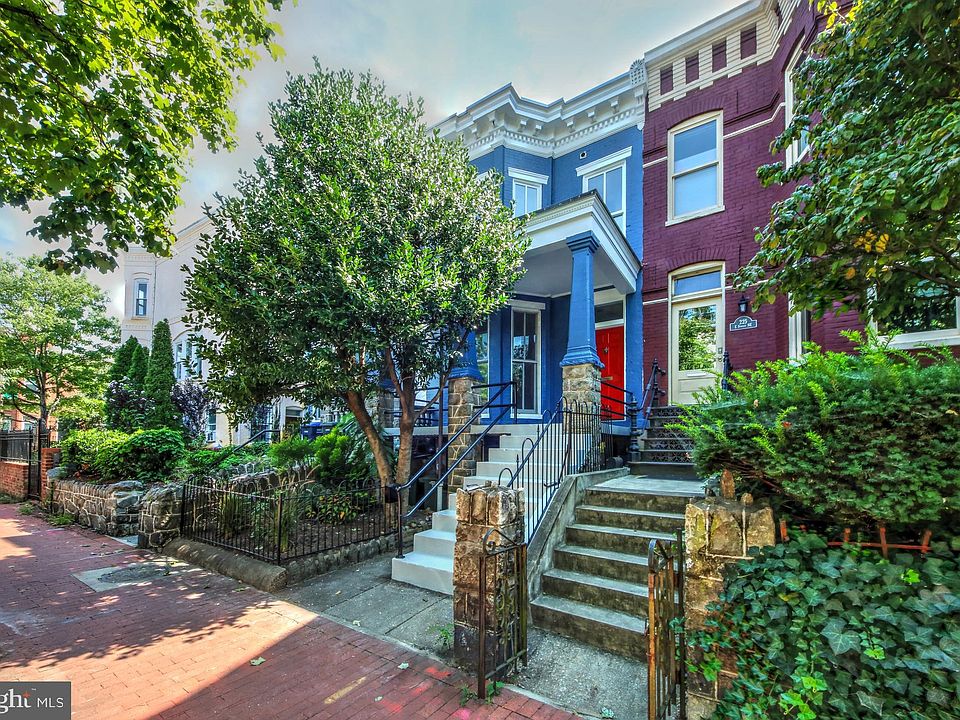 1st image of 227 E St NE
