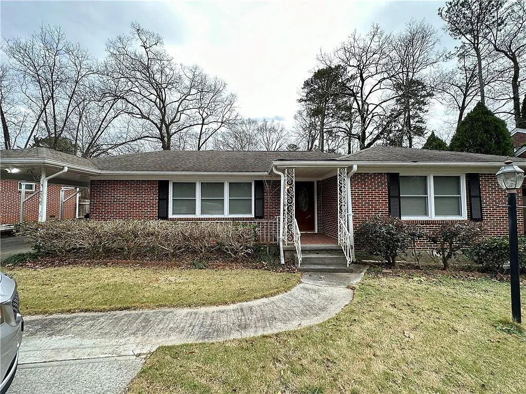 4 bed, 3.0 bath, 2058 sqft, $3,000 — Photo 2
