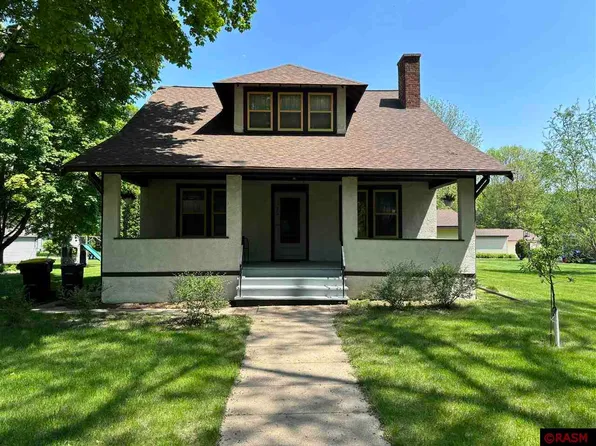 815 9th St S, Saint James, MN 56081