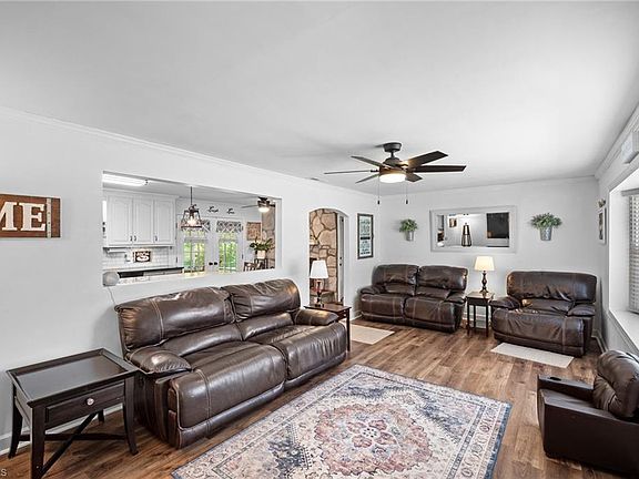 4th image of 478 Leonard Berrier Rd