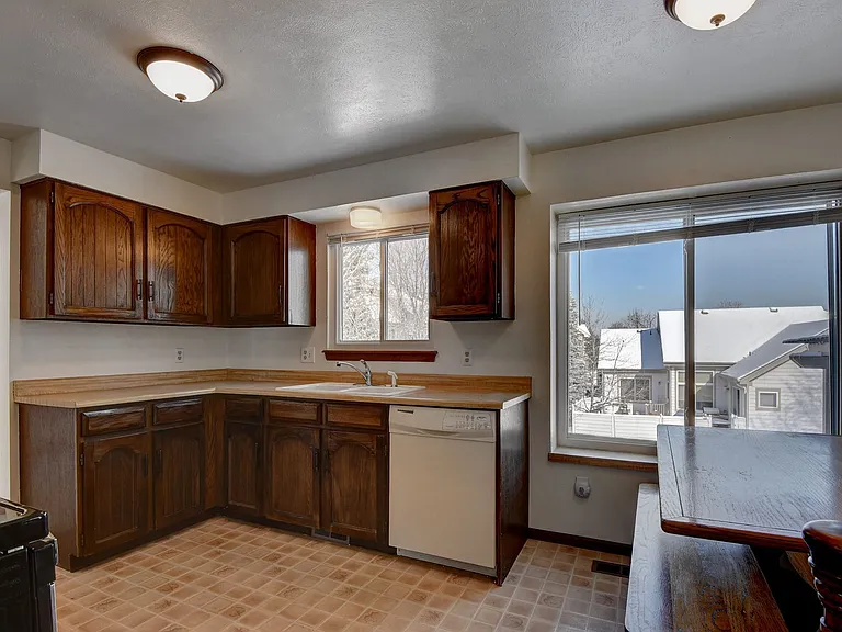 2541 W 105th Pl — Photo 11