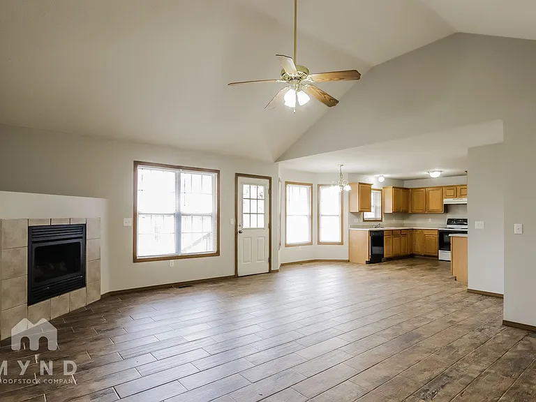 418 N Century Pl — Photo 8