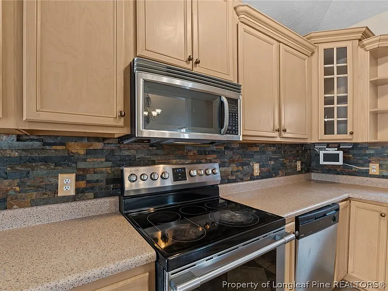 109 Canyon Ct — Photo 14