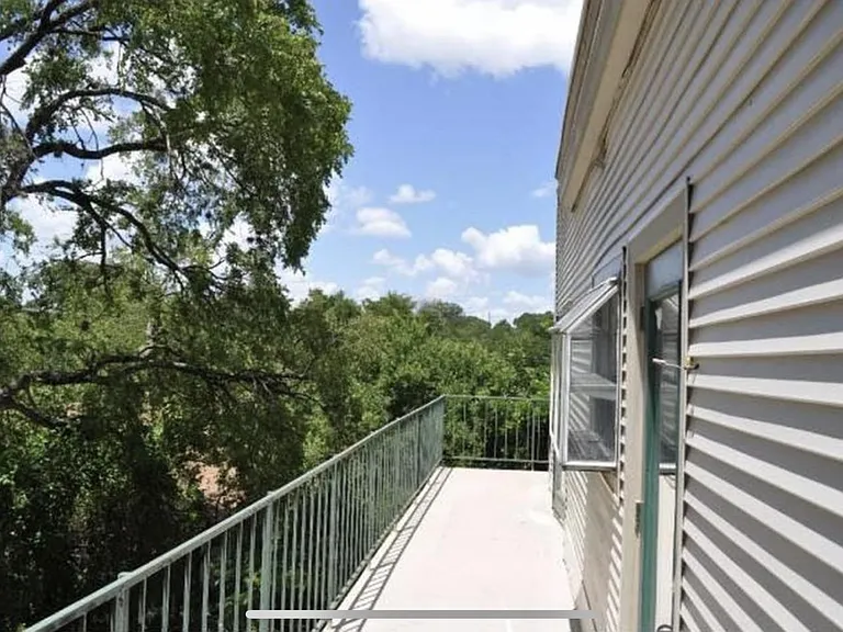 3115 Tom Green St #401 — Photo 2