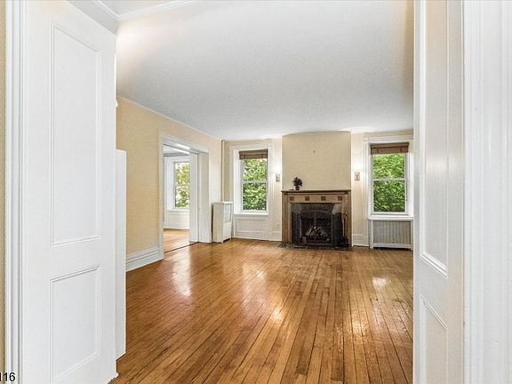 5th image of 145 Watchung Ave