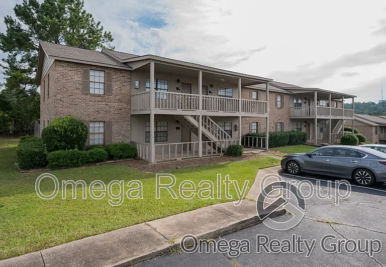 Lakeridge Apartments — Photo 1
