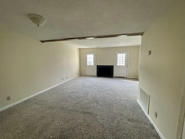 727 S Main St #73 — Photo 2