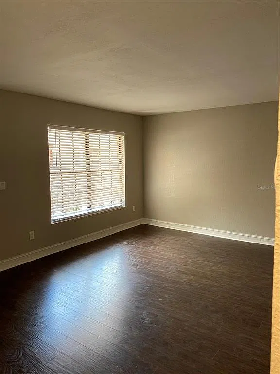 2 bed, 1.0 bath, 800 sqft, $1,250 — Photo 4