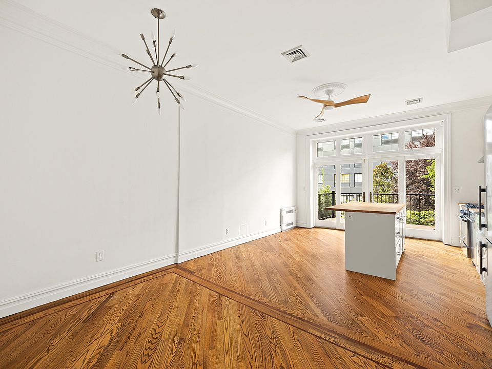 1st image of 556 Washington Ave