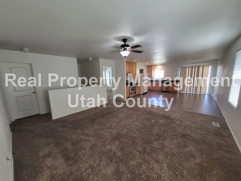 2169 E Summit Way — Photo 2