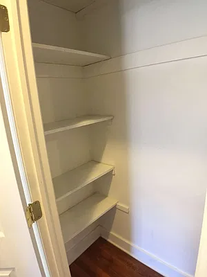 Rented by Solution Realty Services LLC | media 8