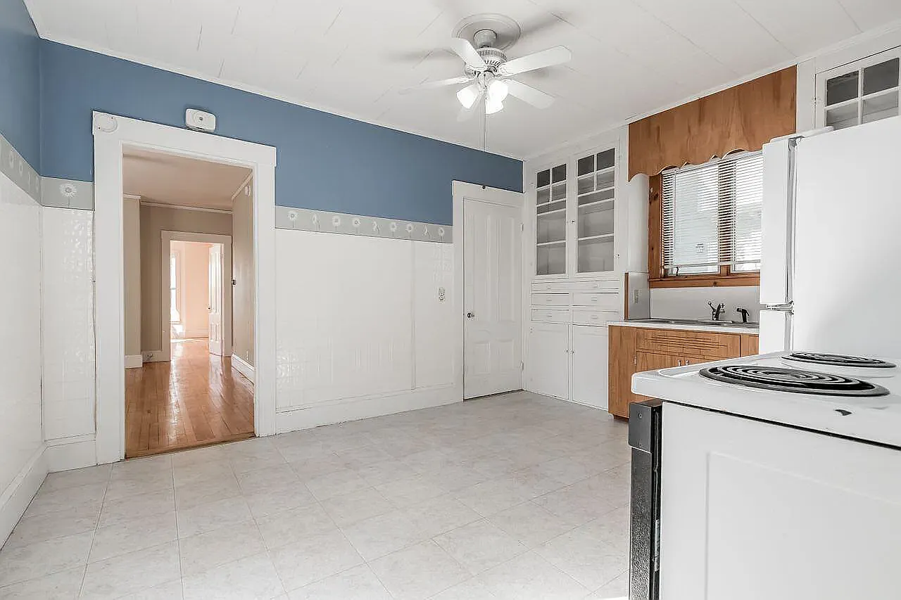 2 bed, 1450 sqft, $2,200 — Photo 2