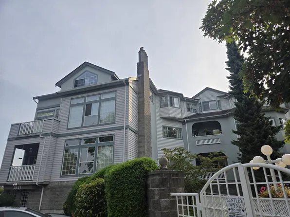 7651 Abercrombie Dr #302, Richmond, BC V6Y 3N3