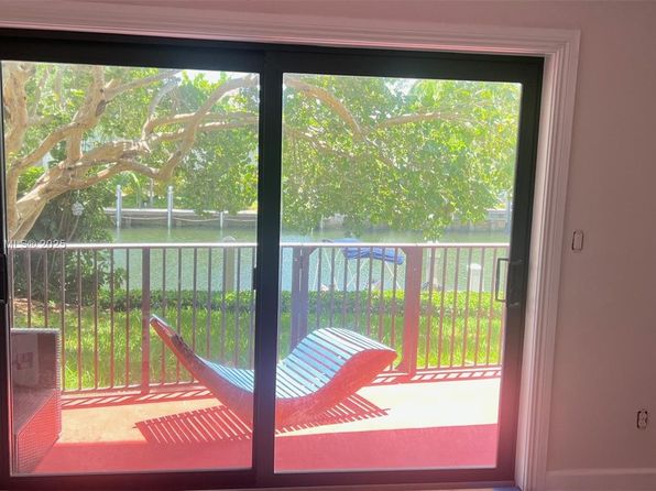 6855 Edgewater Dr #1CS