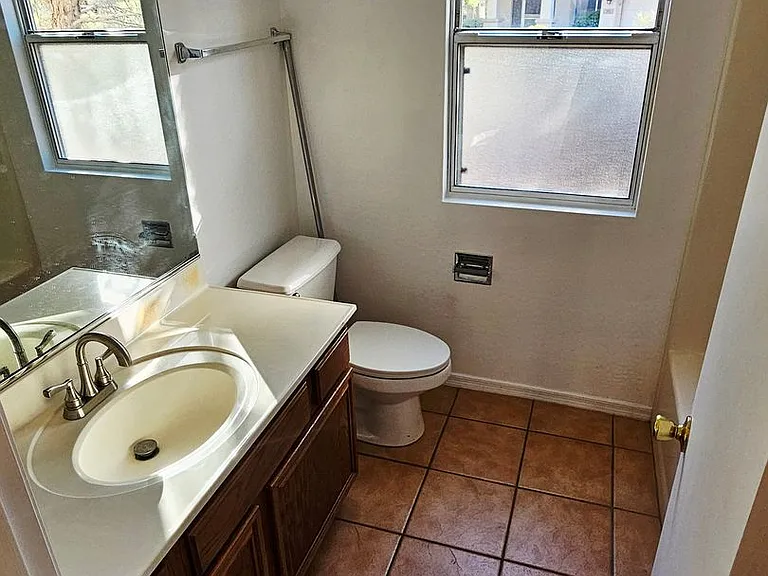 1725 W Tumbleweed Ln — Photo 6