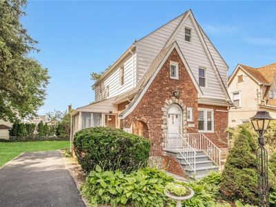 33 Crestmont Avenue, Yonkers, NY, 10704