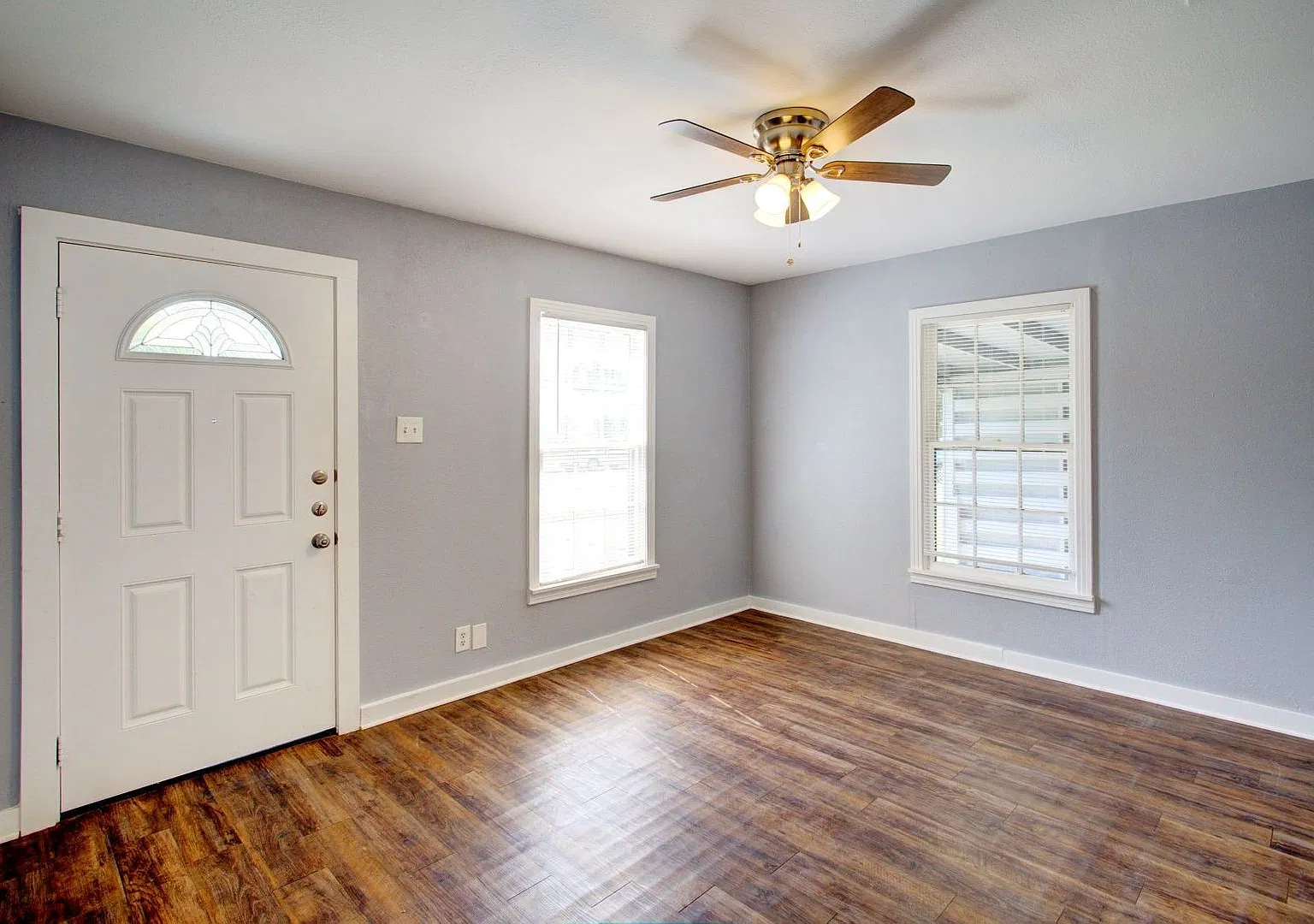 Now Available | Charming 2-Bedroom Home with Fenced Backyard in Cleburne, TX! — Photo 3