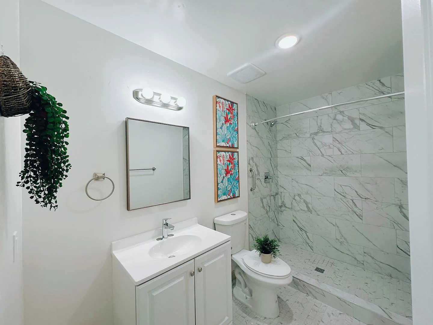 Newly Refurbished 3 Bed / 2 Bath Duplex on Fire Mountain — Photo 4