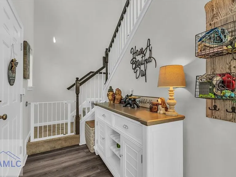 399 Beecher Dr — Photo 5