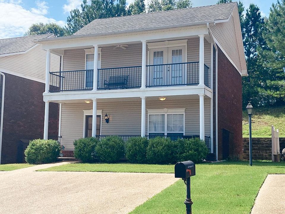 1st image of 147 Twin Gates Dr