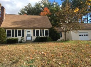 49 Pilgrim Dr, Litchfield, NH 03052