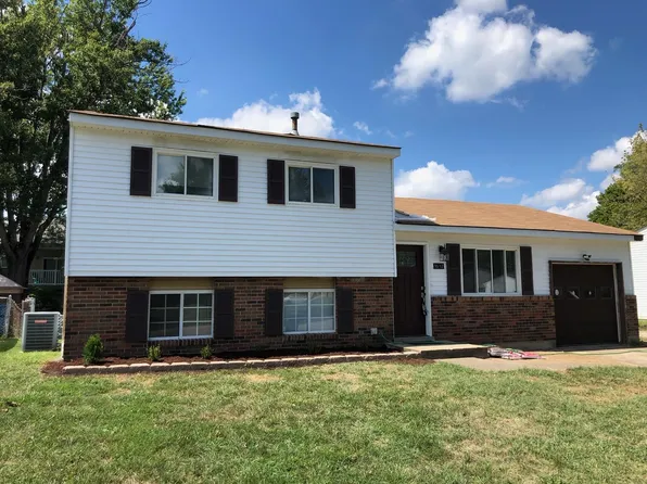 9512 Wood Hollow Rd, Louisville, KY 40229