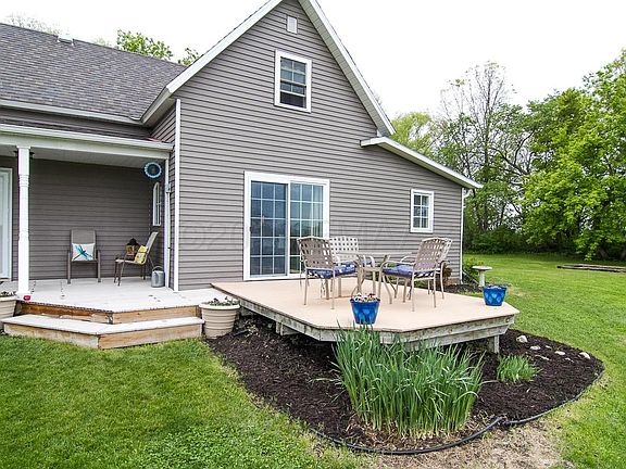 2 Level Porch!!