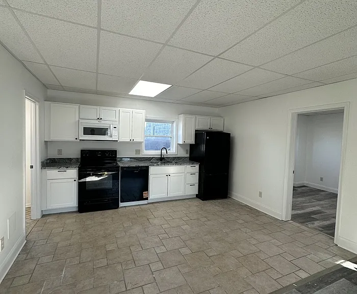 113 E Middle St #3 — Photo 4