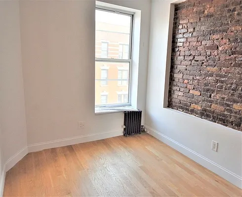 Rented by Bold New York | media 25