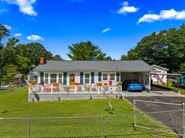 1411 Lakeview Cir, Morristown, TN 37814