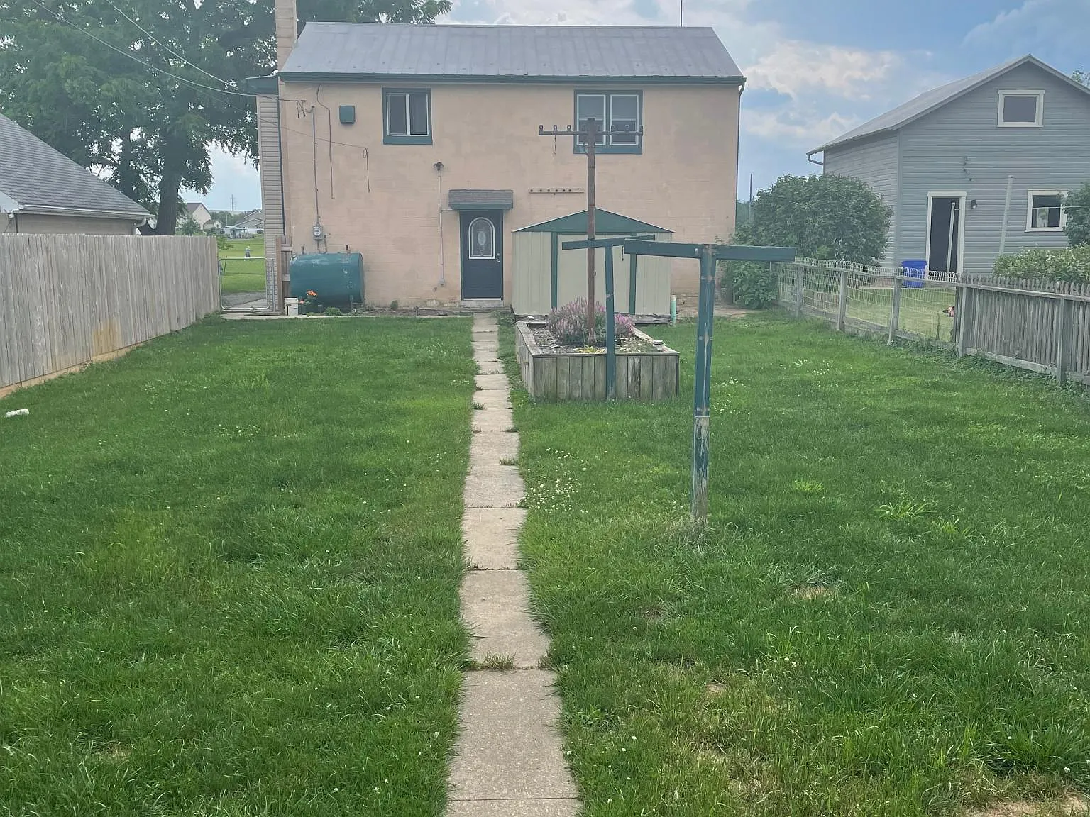 295 N Locust Point Rd — Photo 1
