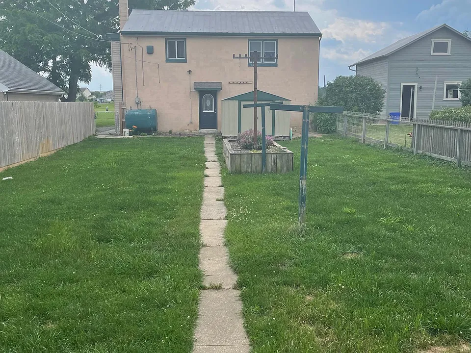 295 N Locust Point Rd #REAR