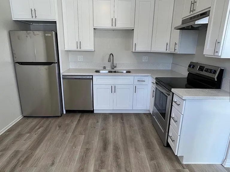 Fair Oaks Garden Apartments — Photo 1
