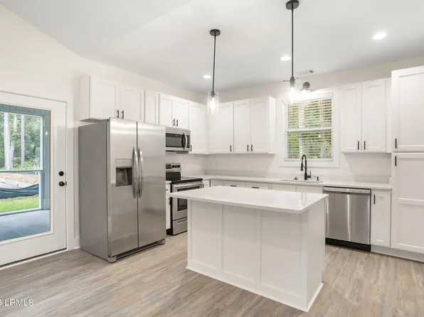 32 Avalon Drive, Beaufort, SC 29907
