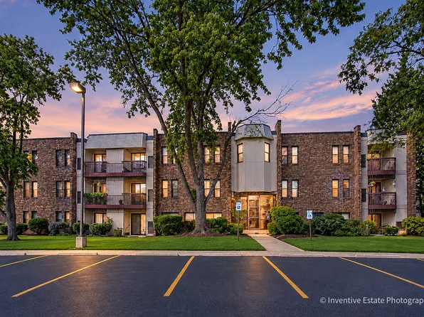 2212 Country Club Dr APT 4, Woodridge, IL 60517