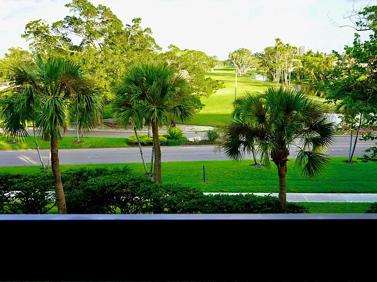 1085 Gulf Of Mexico Dr #203 — Photo 38