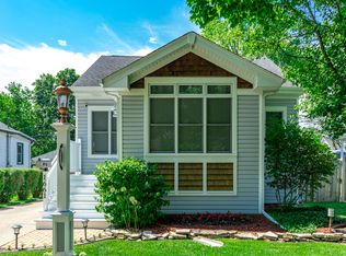 1661 Henry Ave, Des Plaines, IL
