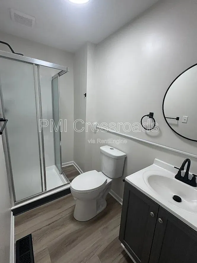 1 bed, 1.0 bath, 561 sqft, $930 — Photo 4