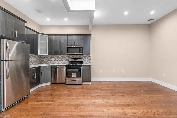 Rented by Owner | media 25