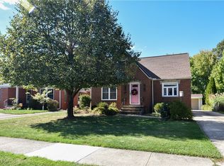 4298 W 215th St, Fairview Park, OH