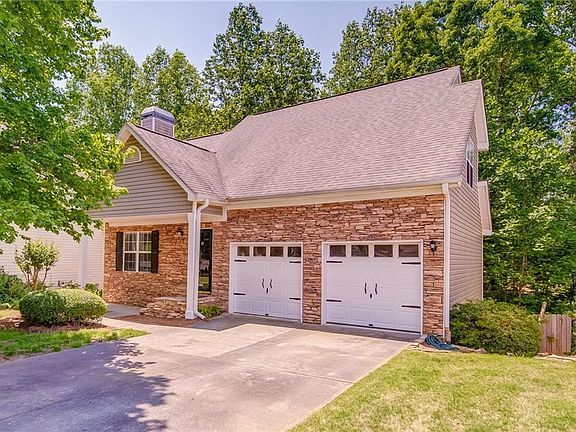 2nd image of 175 Stoneforest Dr