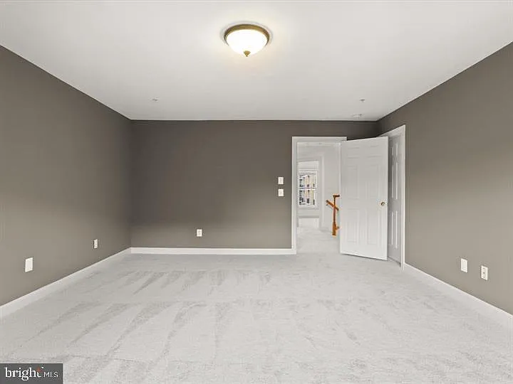 7980 Vigne Ct — Photo 16