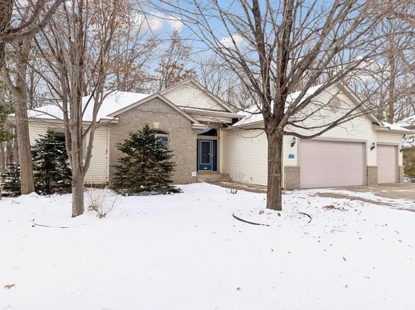 38266 Golden Oaks Trl, North Branch, MN 55056