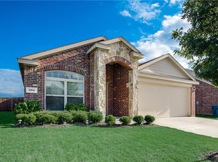 505 Hawthorn Dr, Nevada, TX 75173