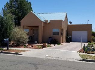 1298 Chestnut St, Santa Fe, NM 87507
