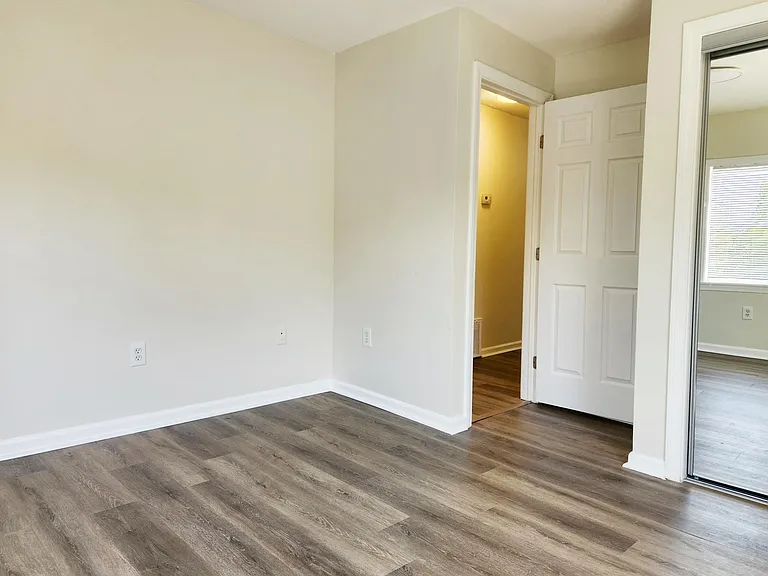 336 Hamilton Ave #B — Photo 8
