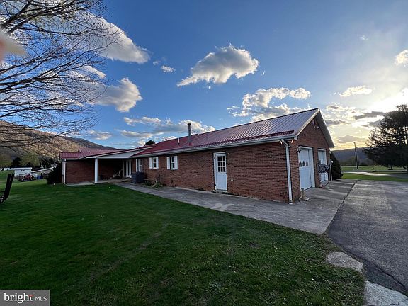 4th image of 160 Hilltop Ln